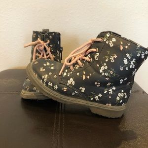 Old Navy Toddler boots